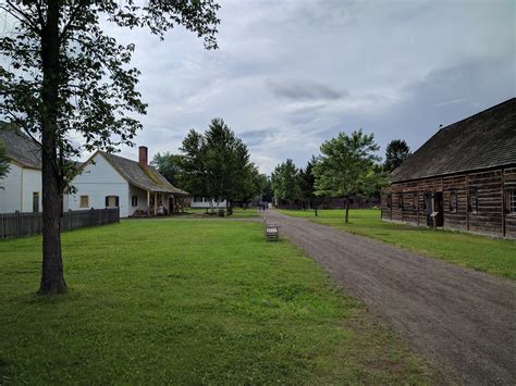 fort william historical park camping.